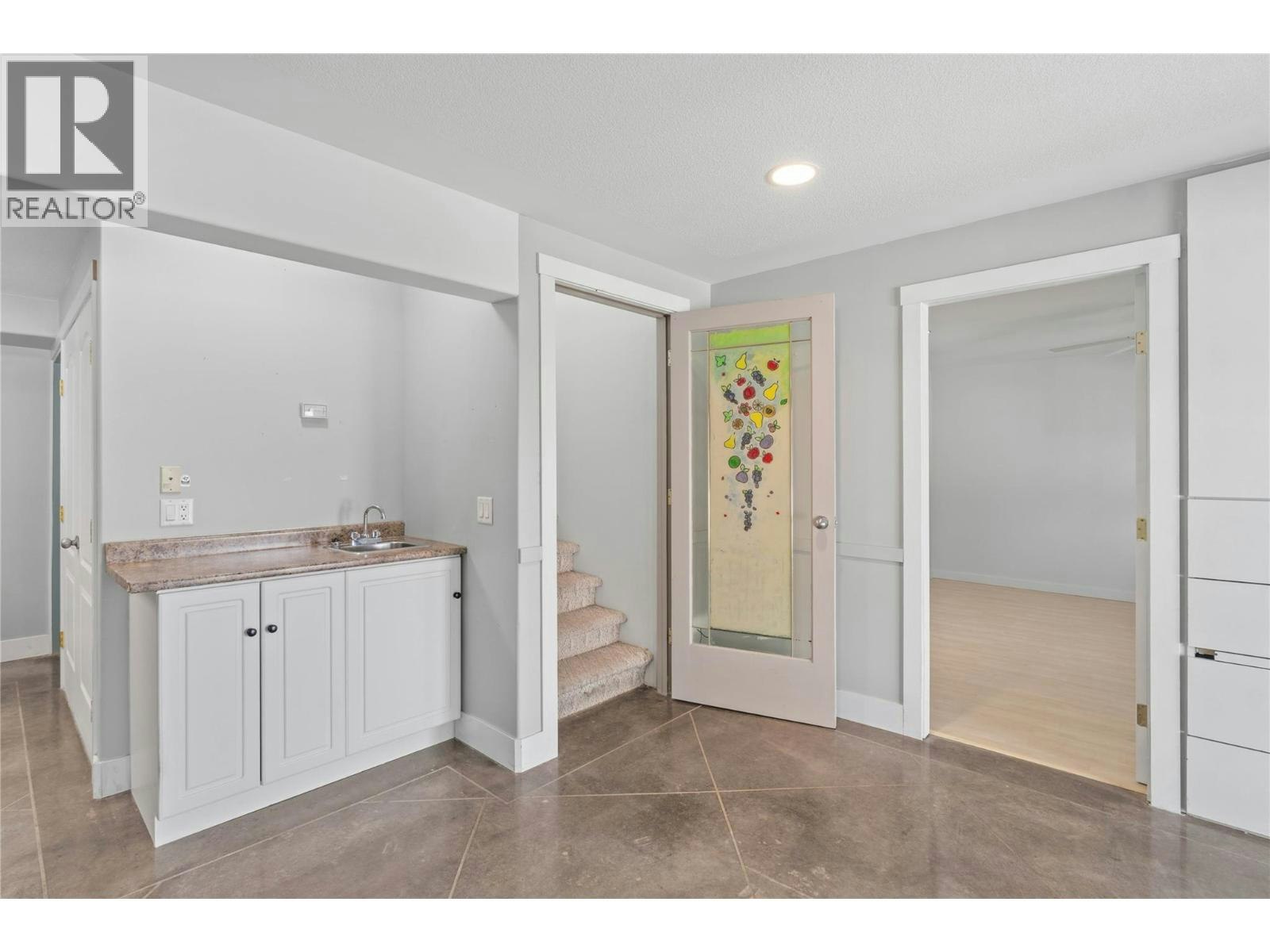 803-15 Hudson's Bay Trail, Kamloops, BC, V2C 6S6 - 31
