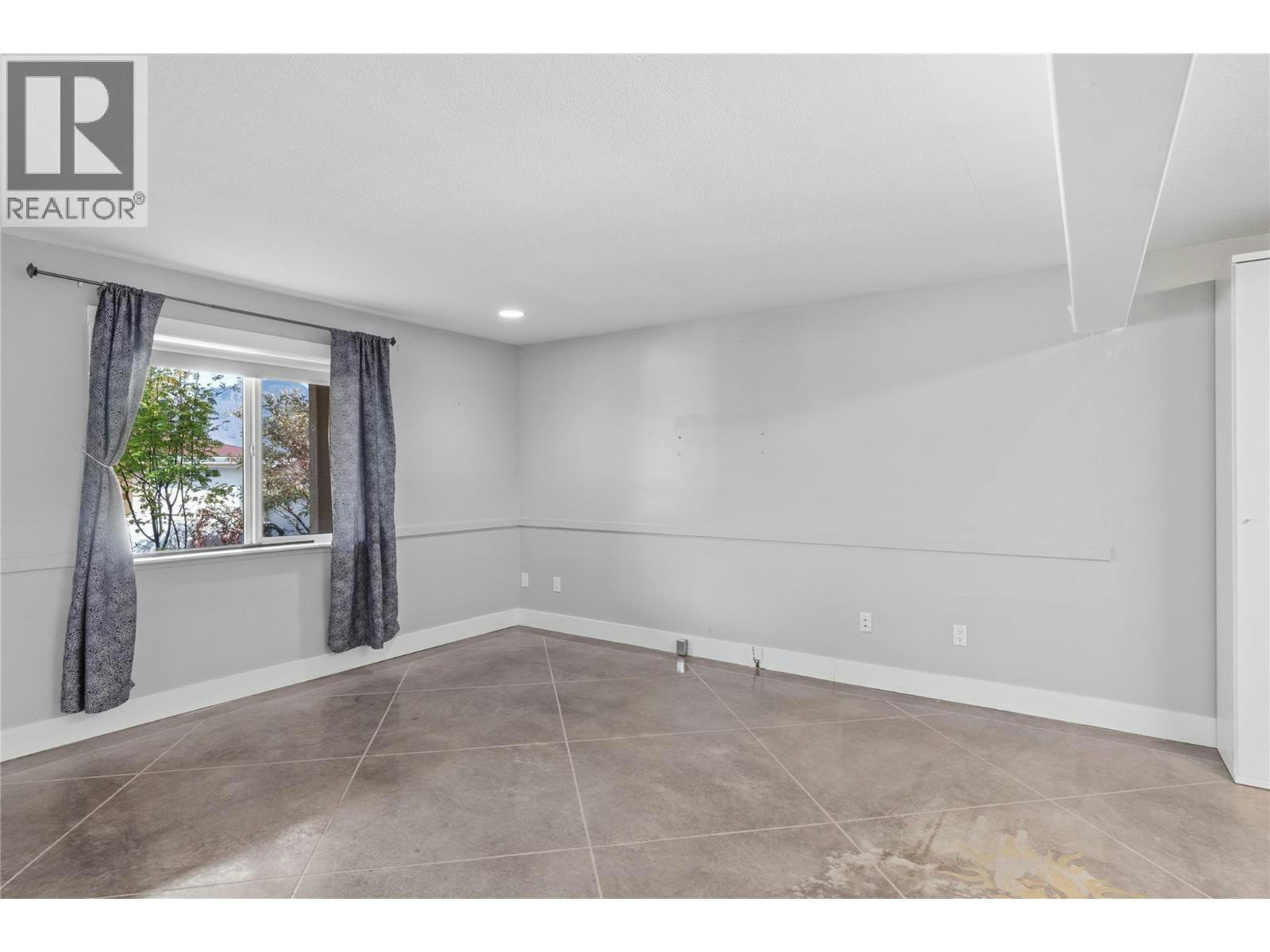 803-15 Hudson's Bay Trail, Kamloops, BC, V2C 6S6 - 36