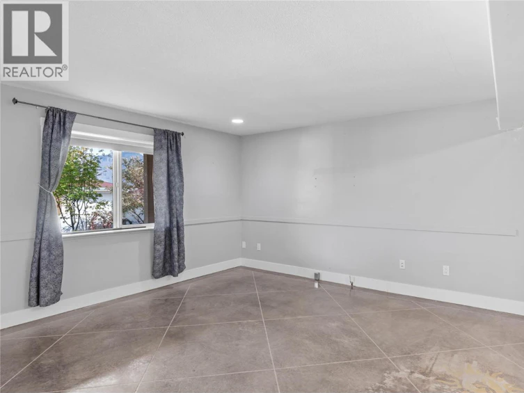 803-15 Hudson's Bay Trail, Kamloops, BC, V2C 6S6 - 36