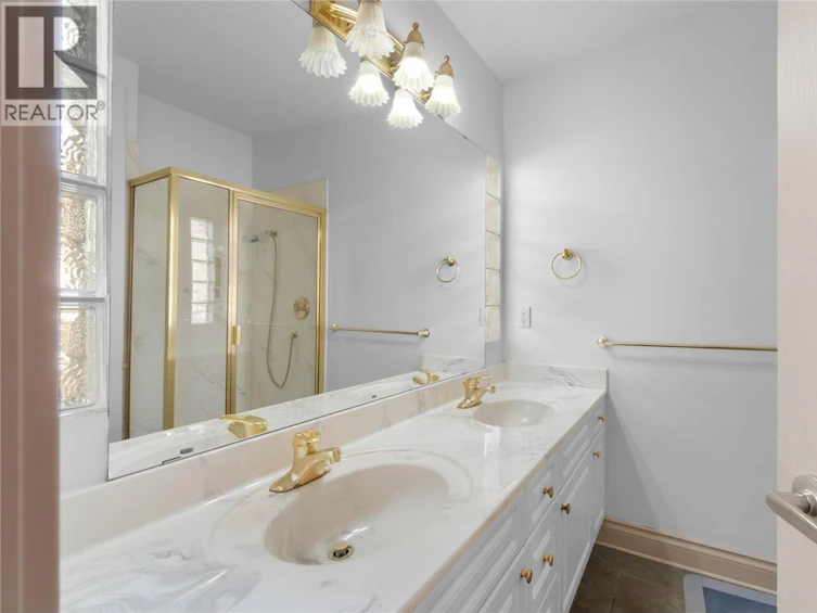 803-15 Hudson's Bay Trail, Kamloops, BC, V2C 6S6 - 23