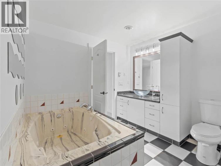 803-15 Hudson's Bay Trail, Kamloops, BC, V2C 6S6 - 41