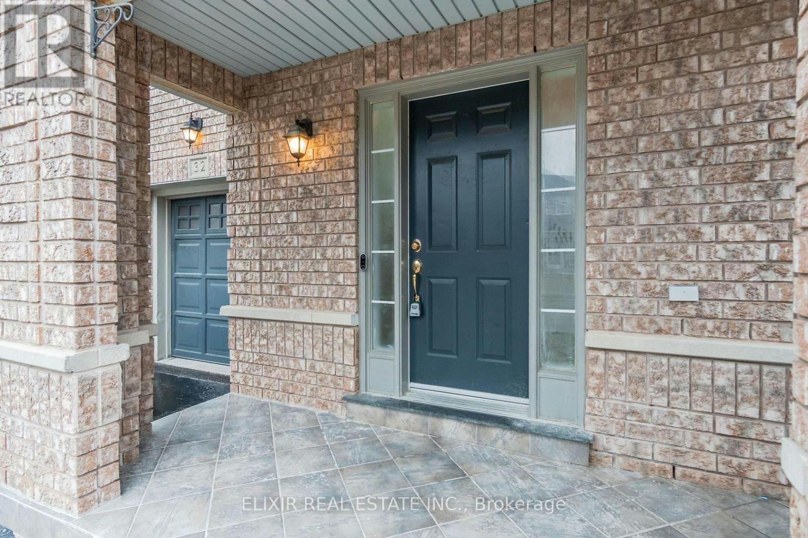 32 Trumpet Valley Boulevard, Brampton, ON, L7A 3N8 - 3