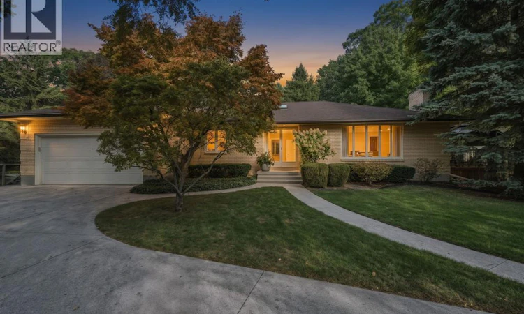 1736 Smith Lane