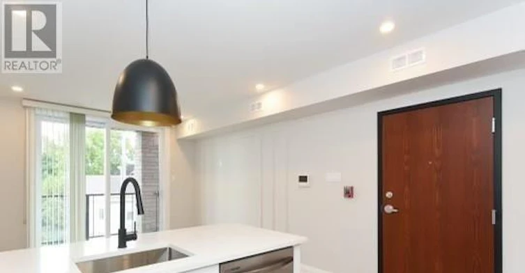 7-27 Monk Street, Ottawa, ON, K1S 3Y7 - 2