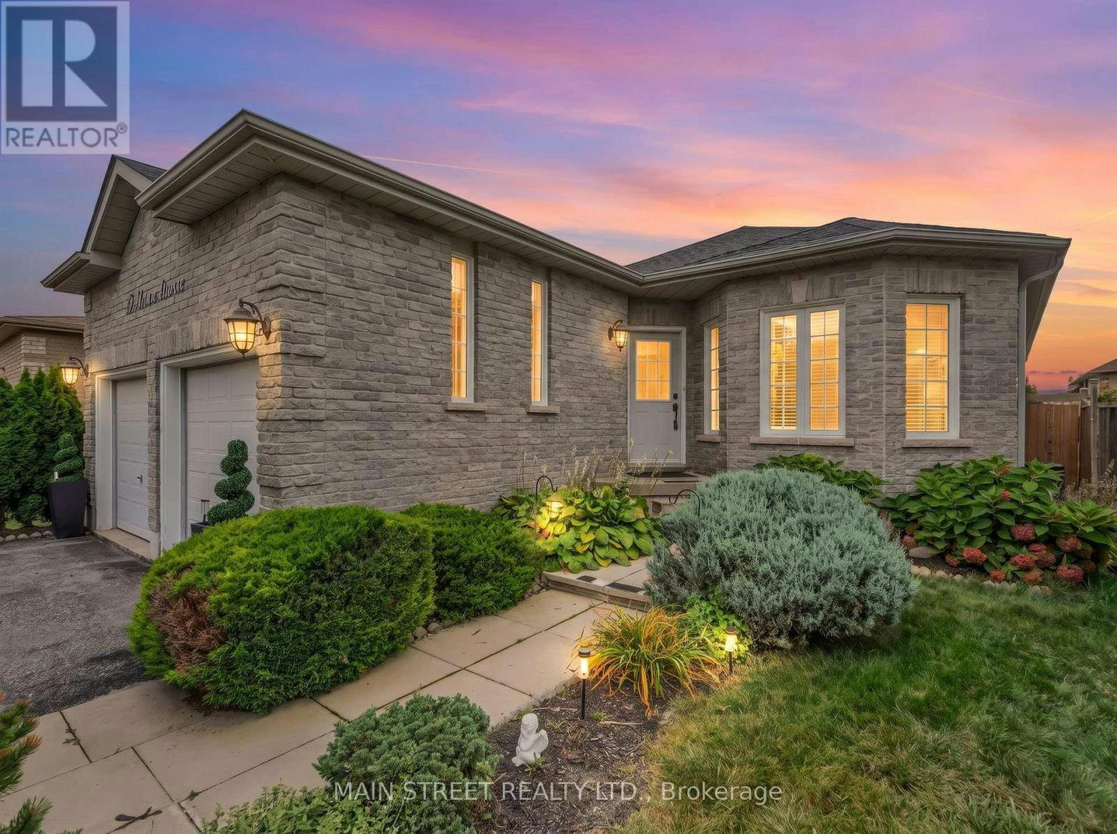 27 Max Avenue, Barrie, ON, L4N 0Y3