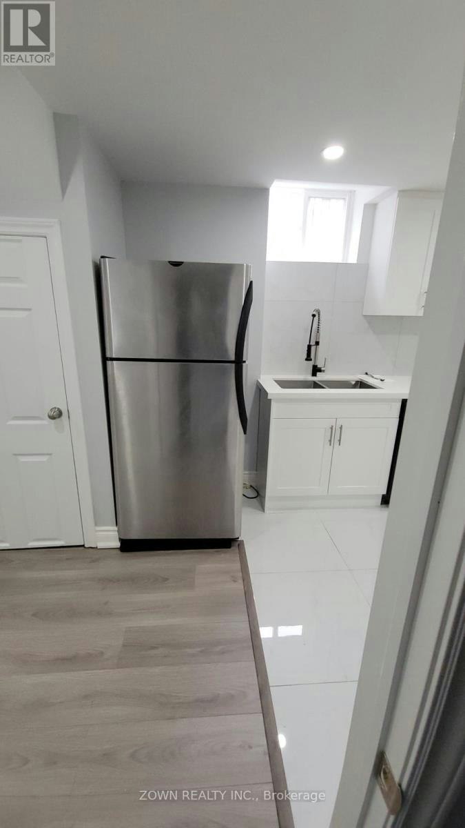 1668 Portland Court, Pickering, ON, L1V 5L4 - 10