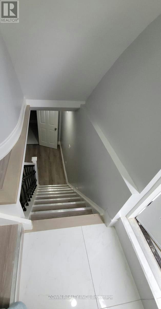 1668 Portland Court, Pickering, ON, L1V 5L4 - 2