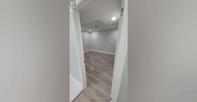 1668 Portland Court, Pickering, ON, L1V 5L4 - 11