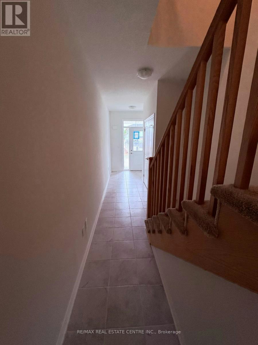 8 Elite Crescent, Hamilton, ON, N3W 0L1 - 7