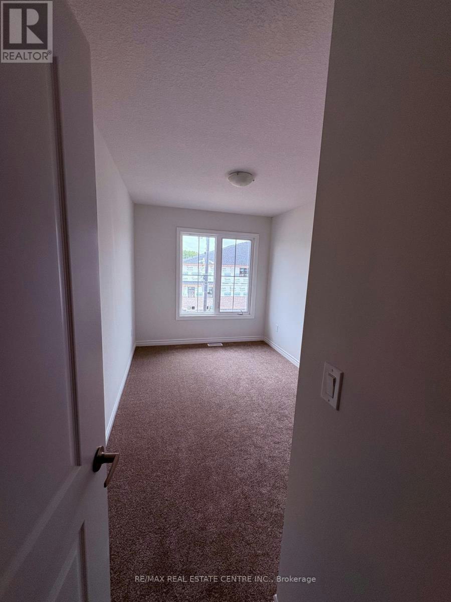 8 Elite Crescent, Hamilton, ON, N3W 0L1 - 3