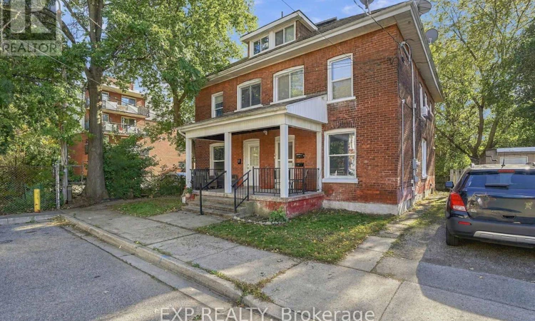 11 Hart Street