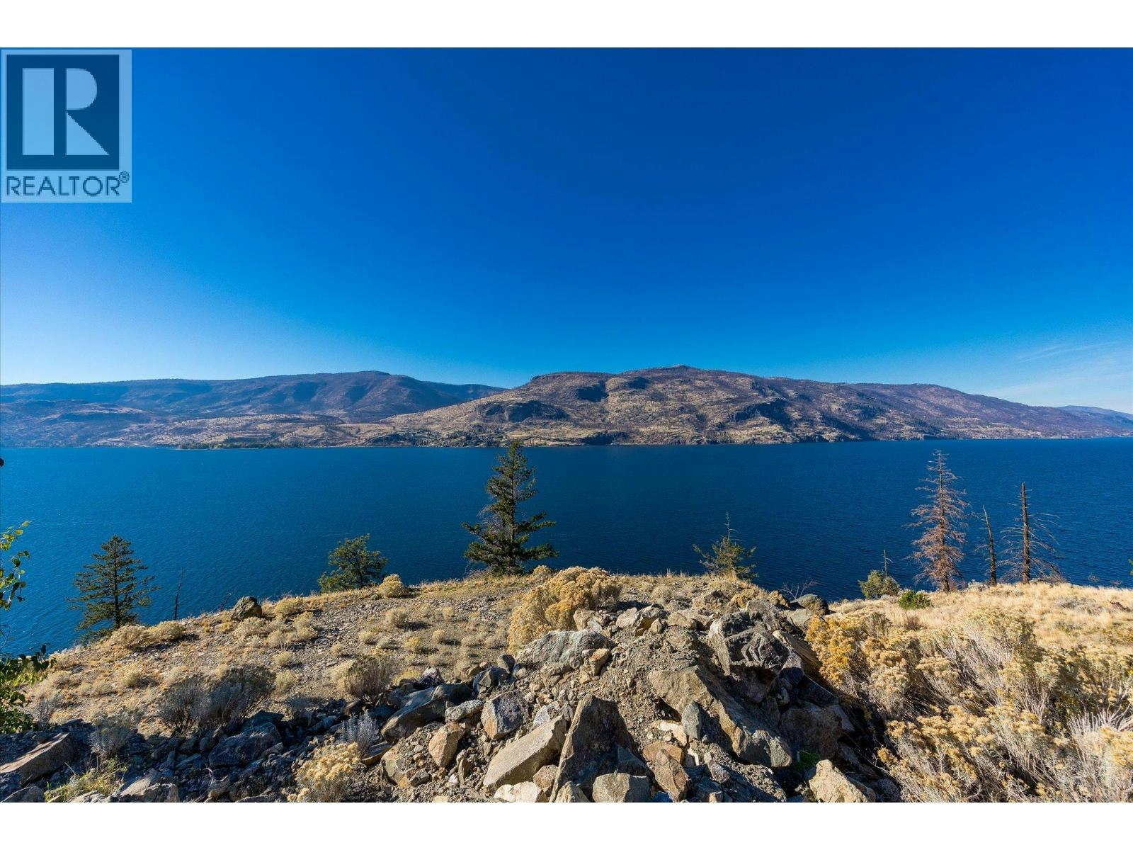 8-180 Sheerwater Court - 3