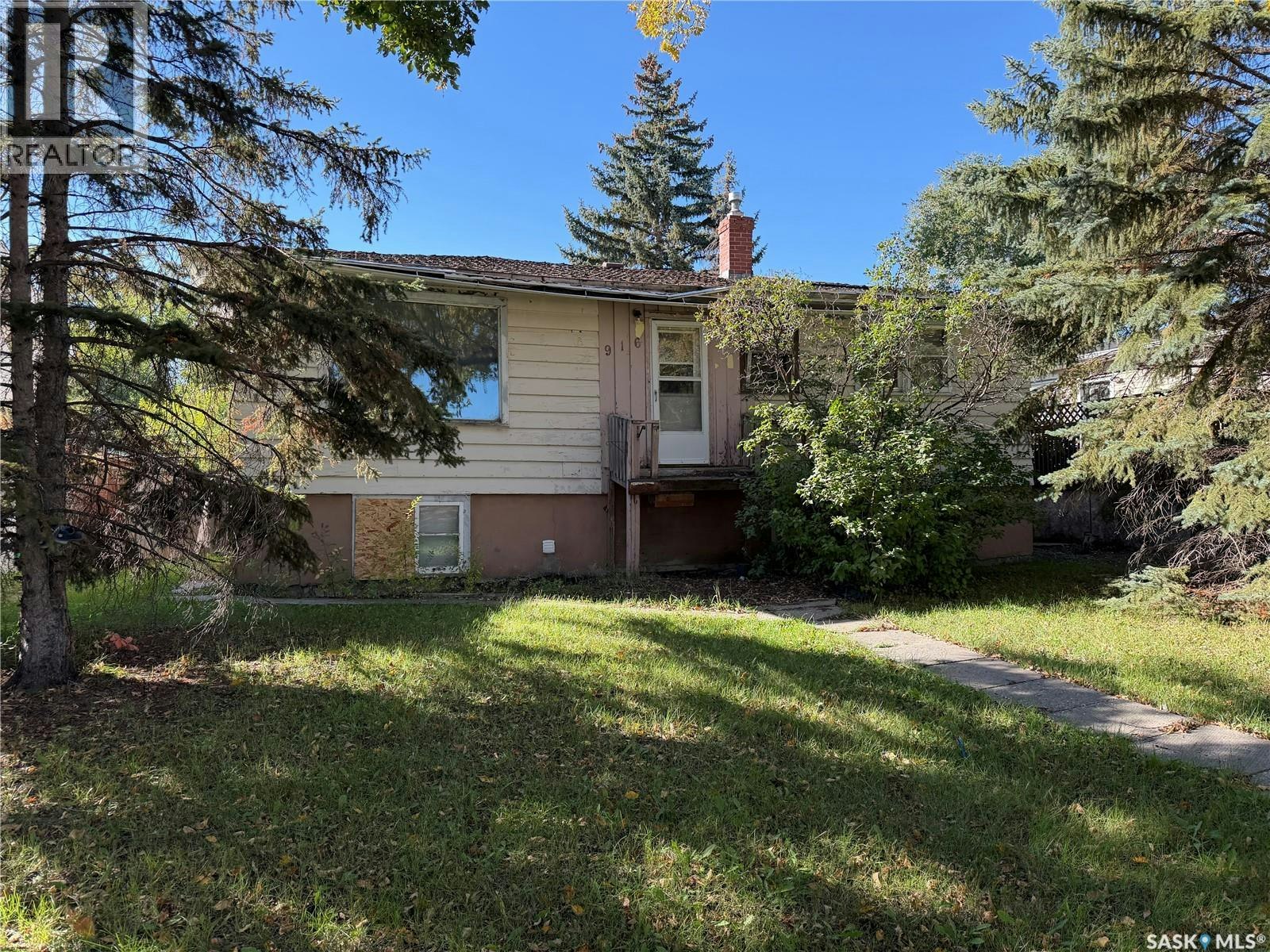 916 Royal Street, Regina, SK, S4T 4Z6