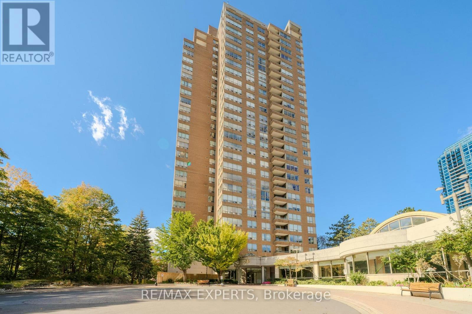 802-215 Wynford Drive, Toronto, ON, M3C 3P5