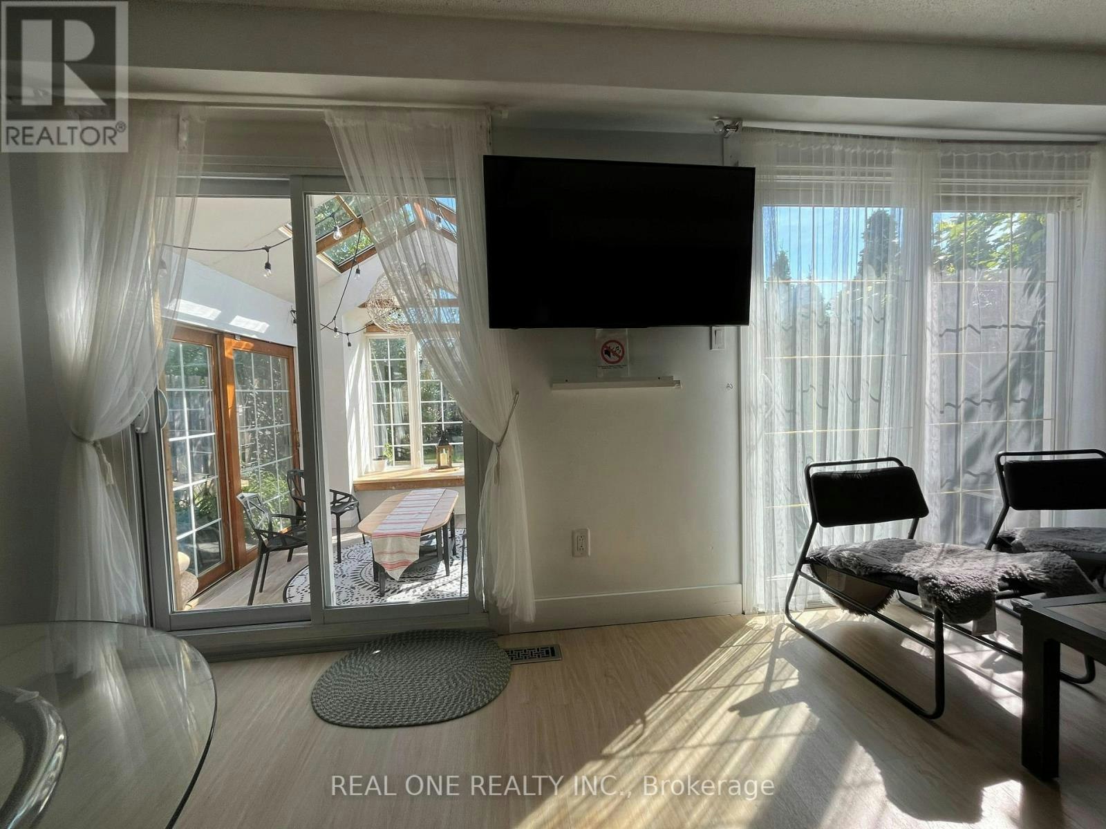 3245 Cambourne Crescent, Mississauga, ON, L5N 5G4 - 4