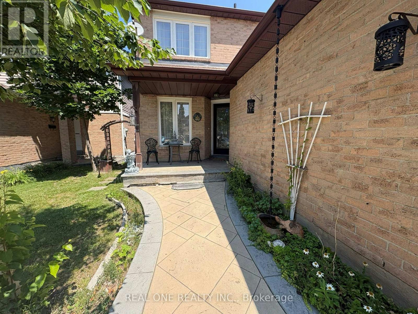3245 Cambourne Crescent, Mississauga, ON, L5N 5G4 - 2