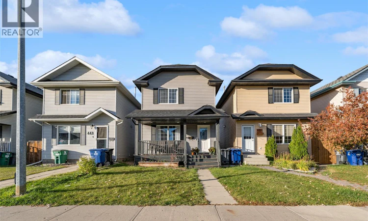 447 Blakeney Crescent