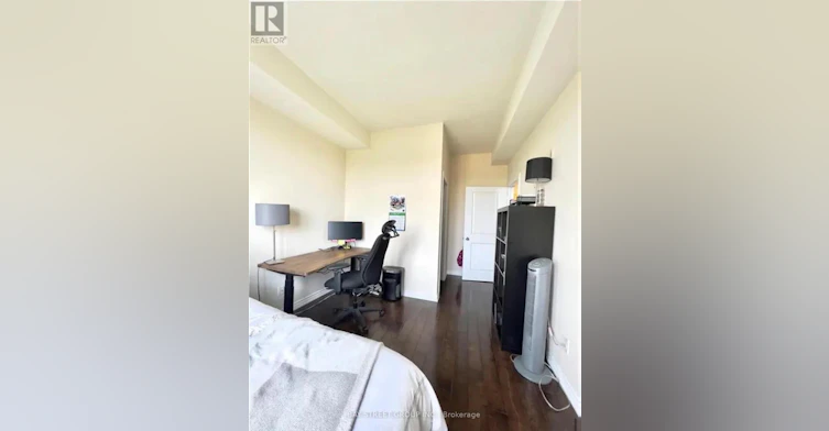 210-5327 Upper Middle Road, Burlington, ON, L7L 0E9 - 3