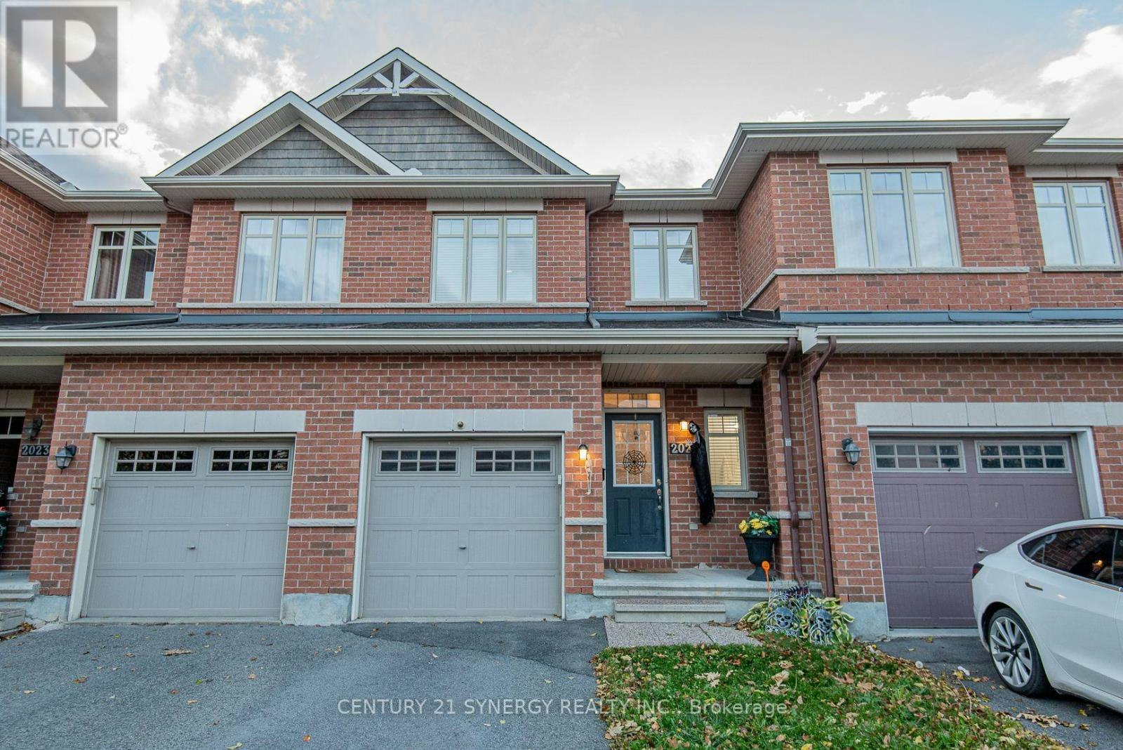 2025 Pennyroyal Crescent, Ottawa, ON, K4A 0S7 2