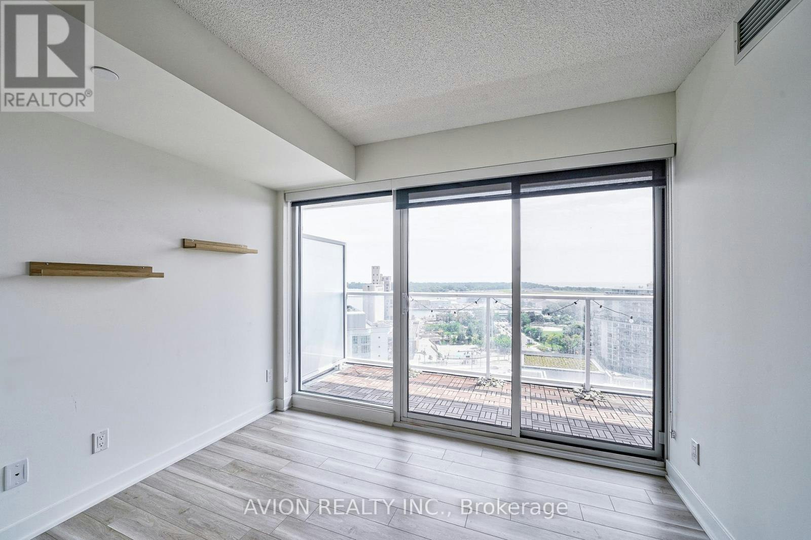 1916-17 Bathurst Street, Toronto, ON, M5V 0N1 - 13