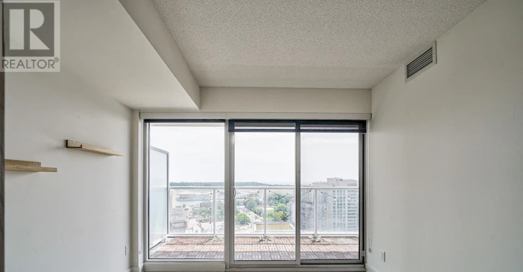 1916-17 Bathurst Street, Toronto, ON, M5V 0N1 - 14