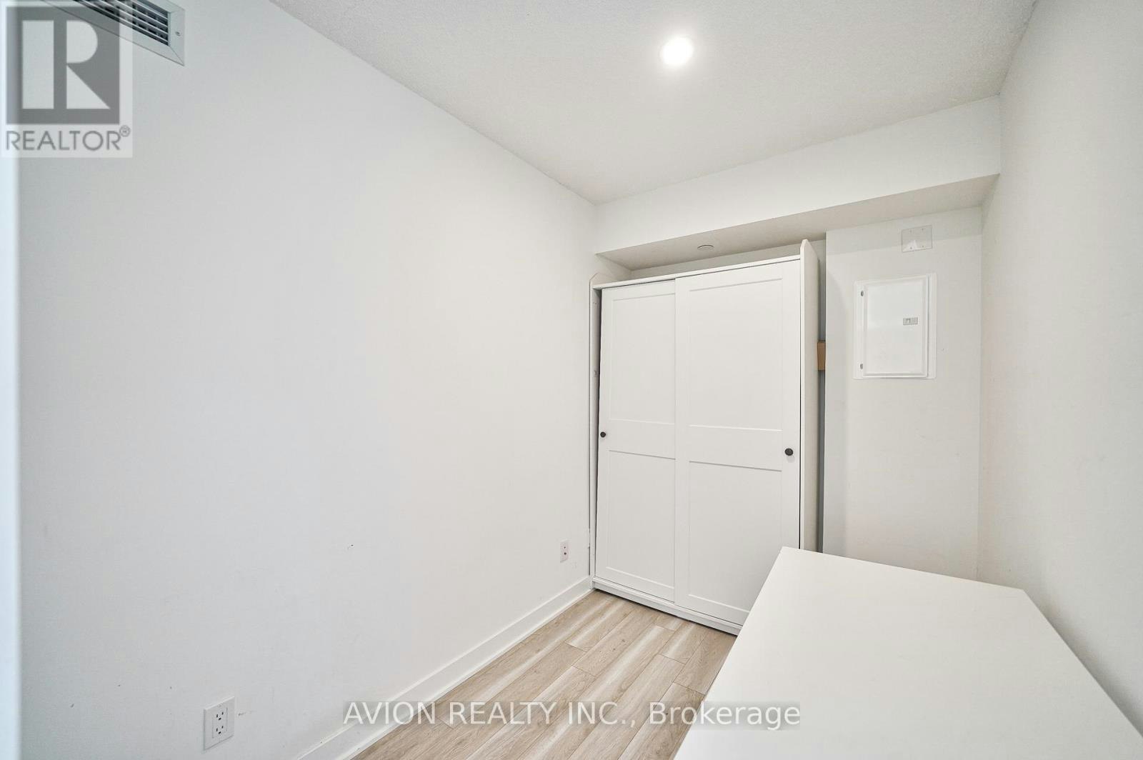 1916-17 Bathurst Street, Toronto, ON, M5V 0N1 - 19