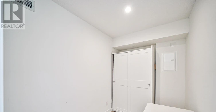 1916-17 Bathurst Street, Toronto, ON, M5V 0N1 - 19
