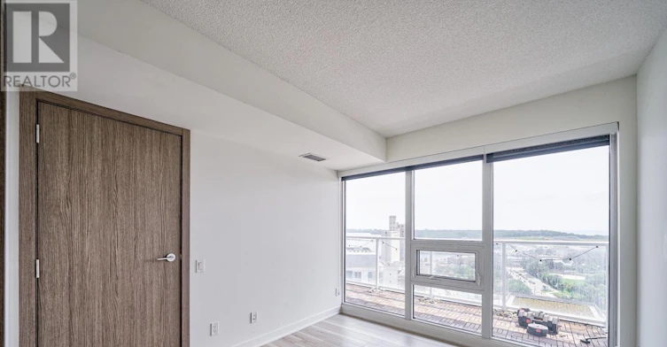 1916-17 Bathurst Street, Toronto, ON, M5V 0N1 - 18