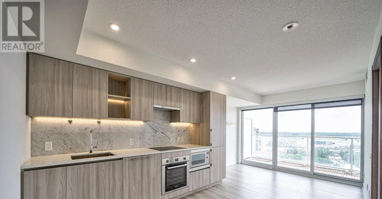 1916-17 Bathurst Street, Toronto, ON, M5V 0N1 - 8