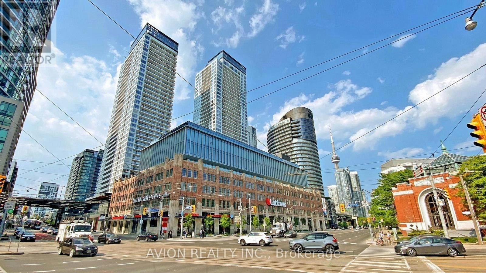 1916-17 Bathurst Street, Toronto, ON, M5V 0N1