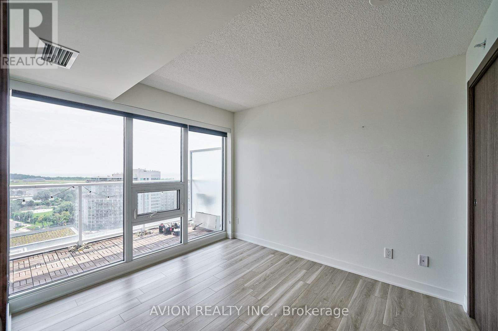1916-17 Bathurst Street, Toronto, ON, M5V 0N1 - 17
