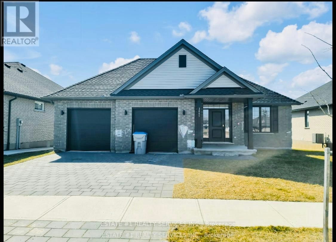 2047 Lockwood Crescent, Strathroy, ON, N0L 1W0