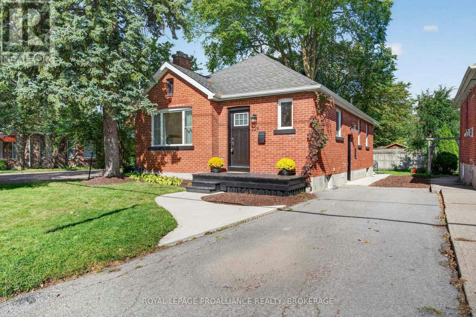 229 Park Street, Kingston, ON, K7L 1K4