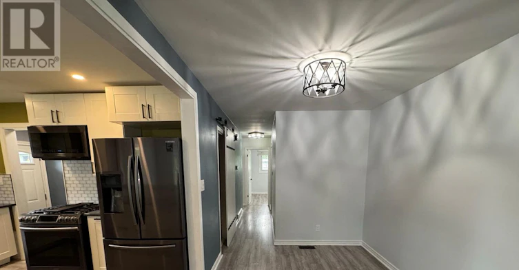 8 Lakehurst Drive, St. Catharines, ON, L2N 4C2 - 4
