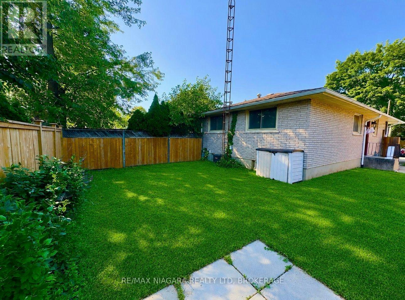 8 Lakehurst Drive, St. Catharines, ON, L2N 4C2 - 17