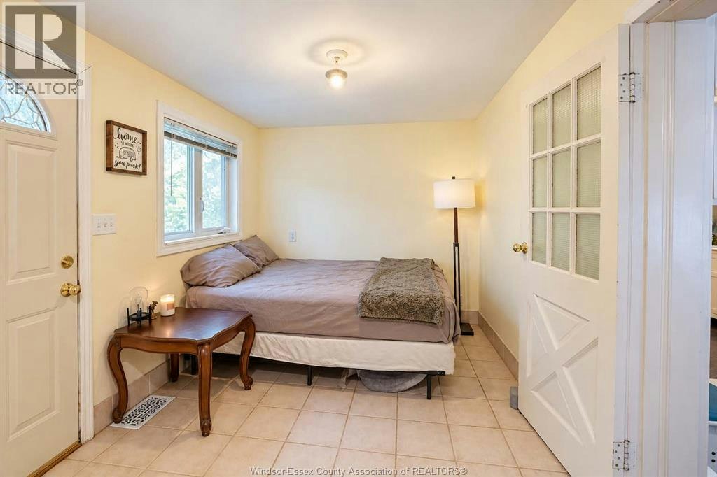 1827 Moy Avenue, Windsor, ON, N8W 2M3 - 10