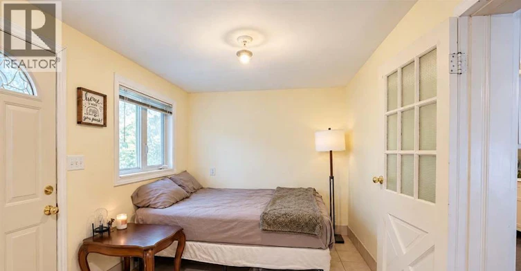 1827 Moy Avenue, Windsor, ON, N8W 2M3 - 10