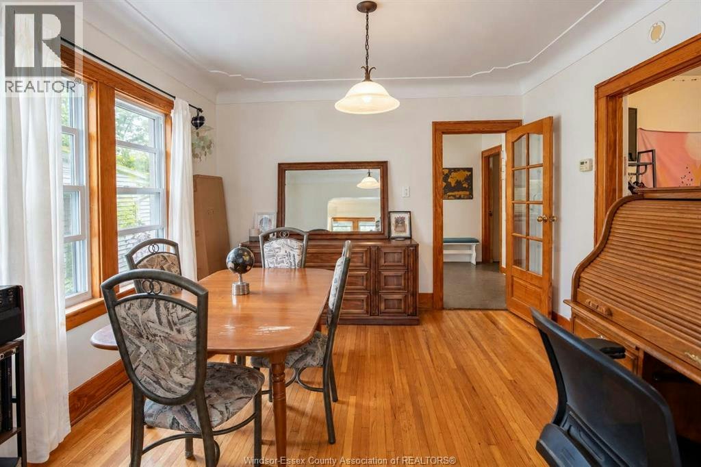 1827 Moy Avenue, Windsor, ON, N8W 2M3 - 4