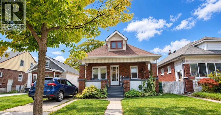 1827 Moy Avenue, Windsor, ON, N8W 2M3