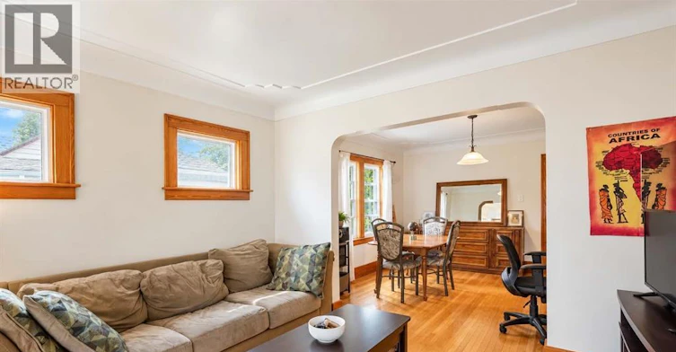 1827 Moy Avenue, Windsor, ON, N8W 2M3 - 3