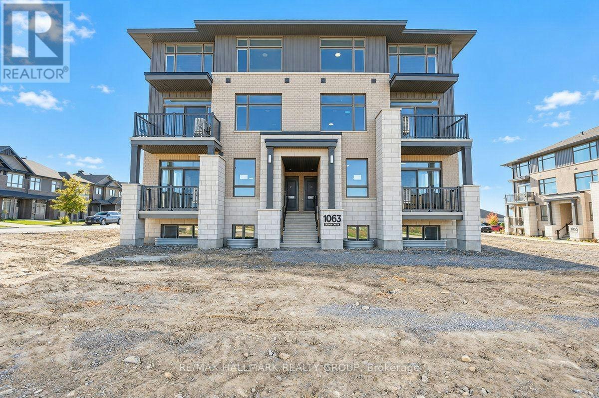 1063 Cedar Creek Dr Drive, Ottawa, ON, K1X 0G3