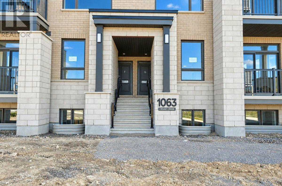 1063 Cedar Creek Dr Drive, Ottawa, ON, K1X 0G3 - 2