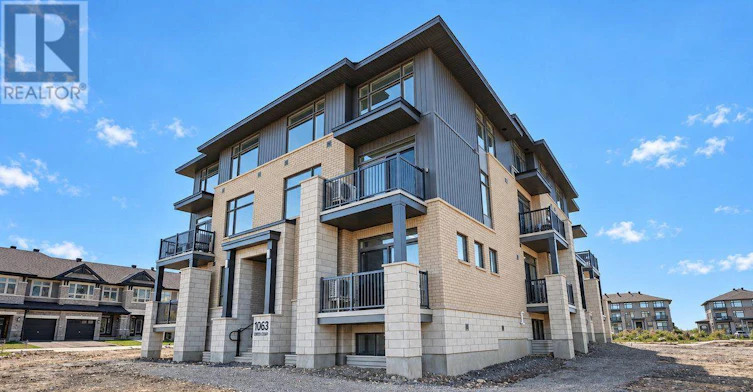1063 Cedar Creek Dr Drive, Ottawa, ON, K1X 0G3 - 3