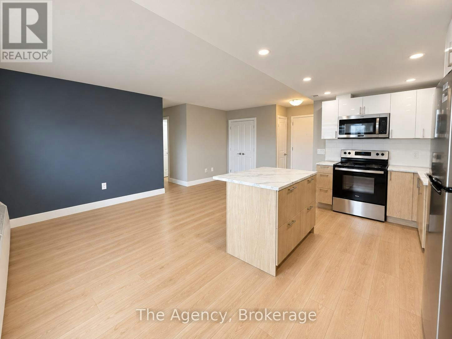 905-45 Paisley Boulevard W, Mississauga, ON, L5B 1E4 - 9