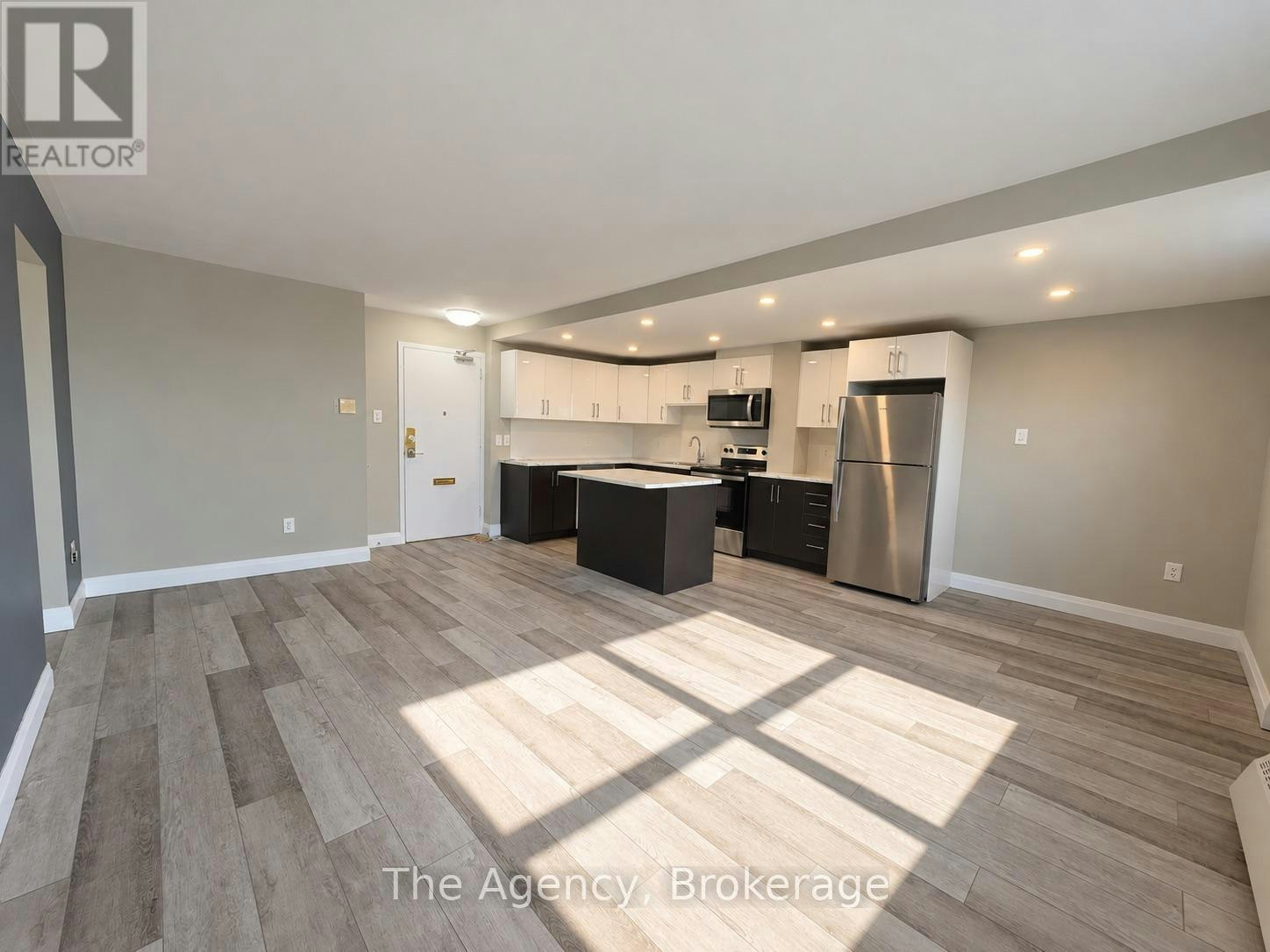 701-45 Paisley Boulevard W, Mississauga, ON, L5B 1E4 - 8