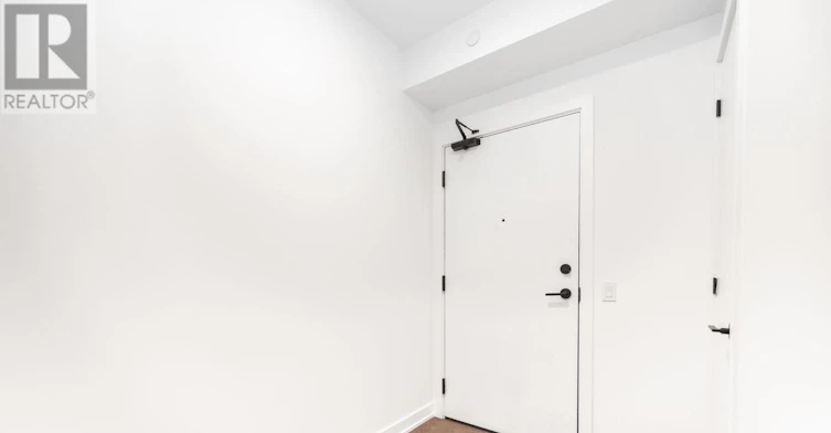 2002-91 Montclair Avenue, Toronto, ON, M5P 0B1 - 3