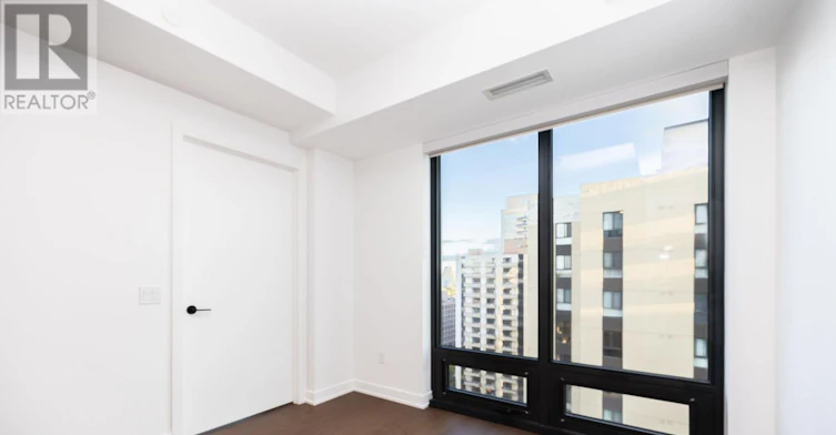 2002-91 Montclair Avenue, Toronto, ON, M5P 0B1 - 16