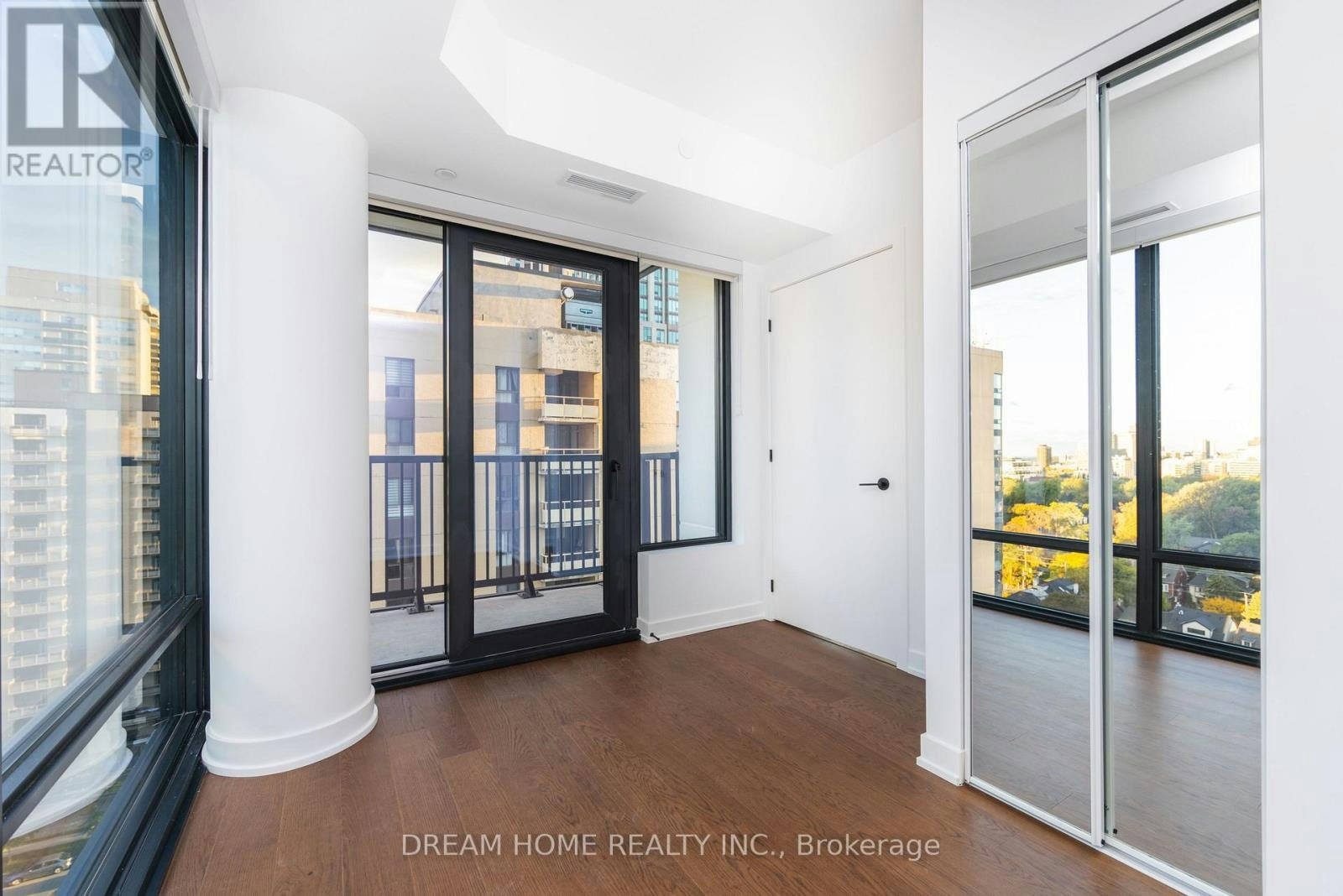 2002-91 Montclair Avenue, Toronto, ON, M5P 0B1 - 23