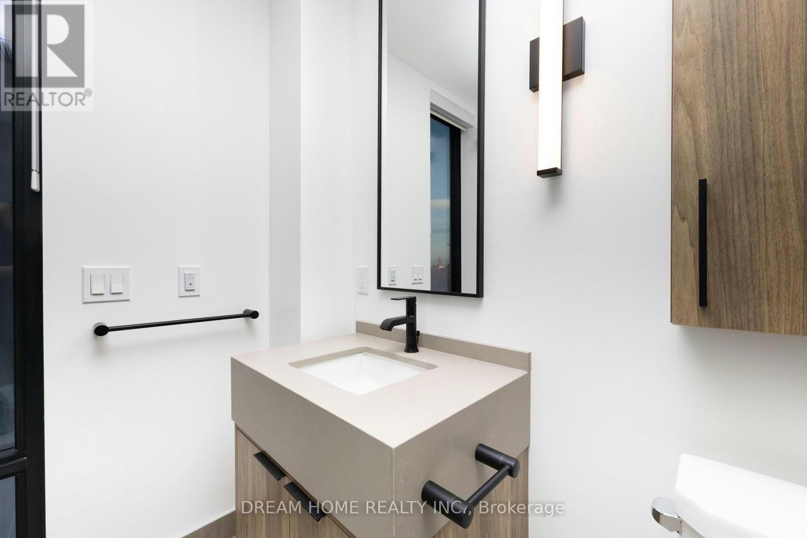 2002-91 Montclair Avenue, Toronto, ON, M5P 0B1 - 25