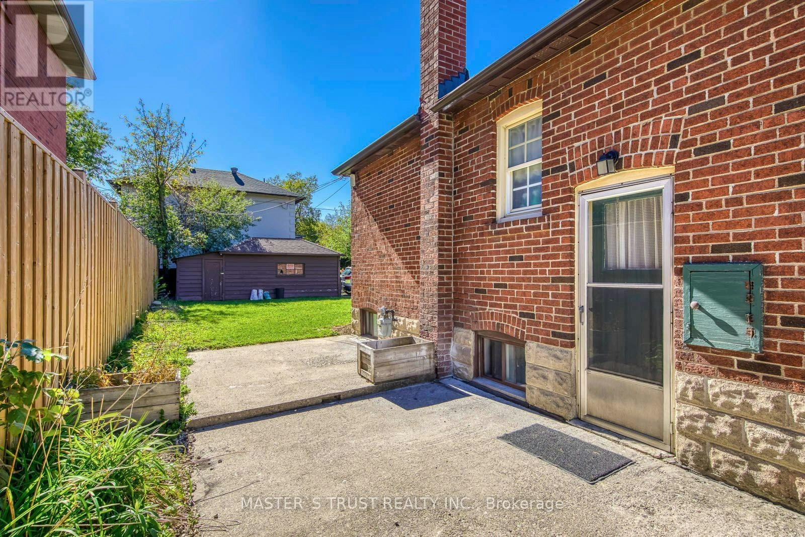 389 Lawrence Avenue W, Toronto, ON, M5M 1B9 - 37
